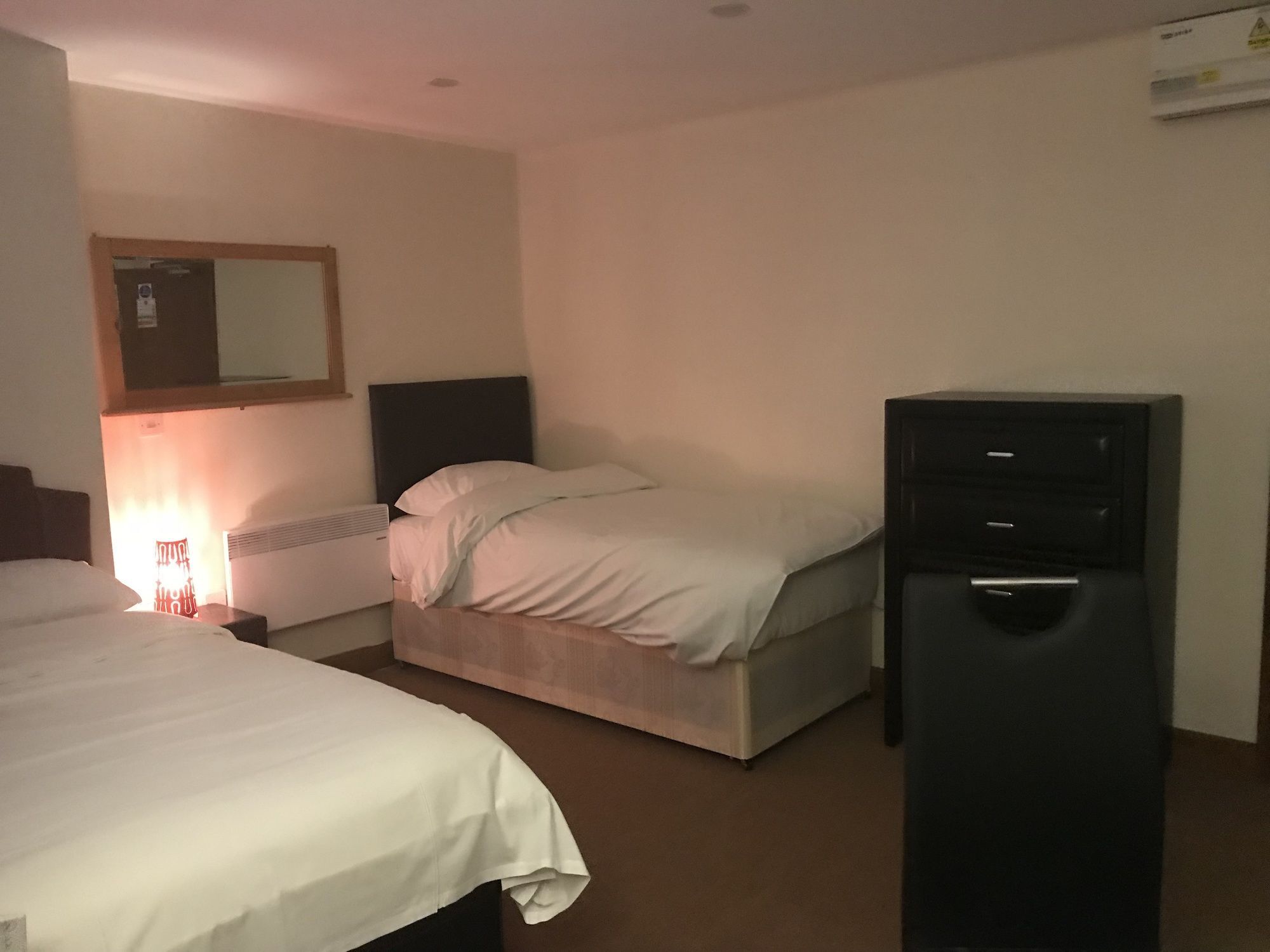Bh Residence Бирмингам Екстериор снимка